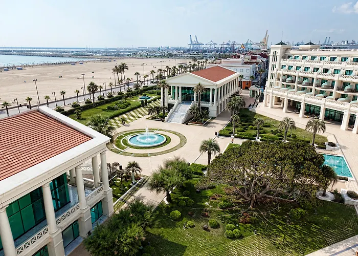 Las Arenas Balneario Resort